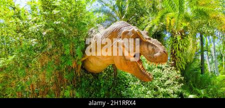 Orlando, Florida - 09. Mai 2018: Jurassic Park Dinosaurier im Themenpark Universal Studios Islands of Adventure in Orlando, Florida am 09. Mai 2018. Stockfoto