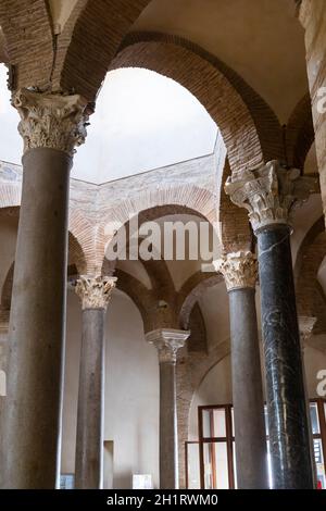 Santa Sofia Kirche (Chiesa di Santa Sofia), UNESCO-Weltkulturerbe, Benevento, Kampanien, Italien Stockfoto