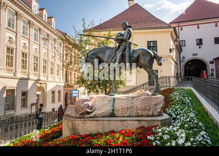 St. Georg und der Drache Bronzestatue in Zagreb, Kroatien Stockfoto