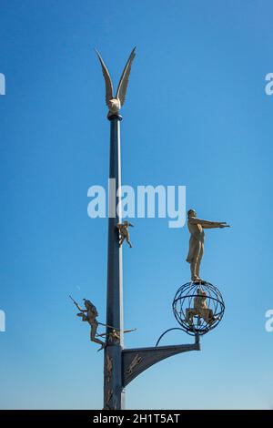 Meersburg, Deutschland, September 2016 - Detail der Magischen Säulenskulptur von Peter Lenk, in Meergsburg, Deutschland Stockfoto