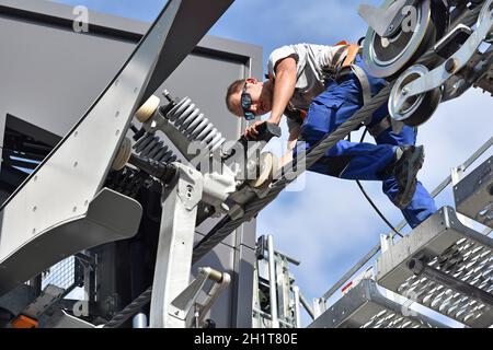 Neue Seilbahn auf das Zwölferhorn in Sankt Gilgen am Wolfgangsee, Österreich, Europa - Neue Seilbahn zum Zwölferhorn in Sankt Gilgen am Wolfgangsee Stockfoto