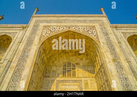 Das Taj Mahal, das in einen Sonnenuntergang (Indien, Agra) gehüllt wird. Drehort: Indien Stockfoto