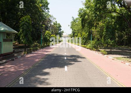 Raj Bhavan, bekannt als Government House, die offizielle Residenz des Gouverneurs von Westbengalen, befindet sich in Kalkutta, der Hauptstadt des indischen Bundesstaates Westbengalen Stockfoto