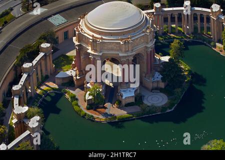 Der Palast der schönen Künste, Marina District, San Francisco, Kalifornien, USA - Antenne Stockfoto