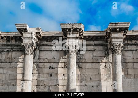 Außenansicht der Ruinen der Kaiser-adrian-Bibliothek, athen, griechenland Stockfoto