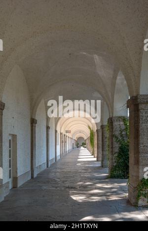 Der Spaziergang im historischen Badehaus Sprudelhof, Bad Nauheim, Hessen, Deutschland Stockfoto