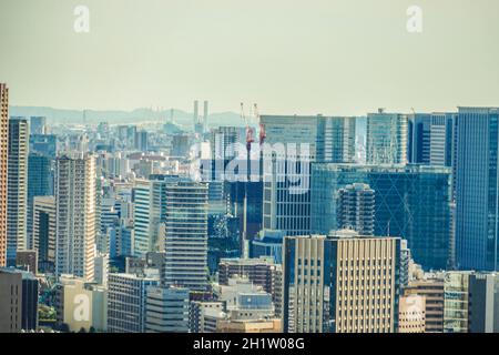 Skyline von Tokio vom World Trade Center (Seaside top) aus gesehen. Aufnahmeort: Metropolregion Tokio Stockfoto