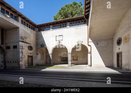 Palmanova, Italien. 18.Mai 2021. Blick auf die Struktur des antiken Stadttores von Aquileia. Stockfoto