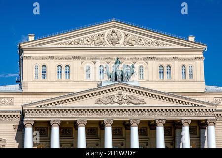 Moskau, Russland - 13. September 2018: Bolschoi-Theater auf dem Teatralnaja-Platz in Moskau, Russland. Berühmtes und wunderschönes russisches Ballett und Kulturdenkmal Stockfoto