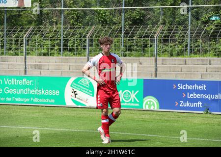 Noah Weißhaupt (SC Freiburg II) im Spiel der Fussball-RL SW 20-21: 40. Sptg: SC Freiburg II - FC 08 Homburg Stockfoto