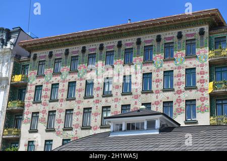 Die berühmten Jugendstilhäuser von Otto Wagner in der linken Wienzeile in Wien, Österreich, Europa - die berühmten Jugendstilhäuser von Otto Wagner in Stockfoto