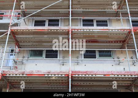 Baustelle während des Fortschritts in deutschen Städten gefunden. Stockfoto