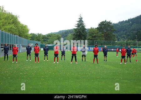 Von links: Verbindungsstrainer Julian Schuster, Nishan Burkart, Co-Trainer Florian Bruns, Kevin Schade, Sporttrainer Daniel Wolf, Kimberly Ezekwem Stockfoto