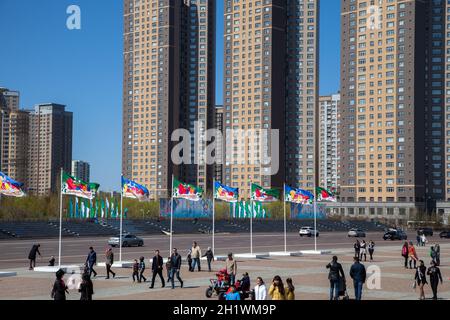 Nur Sultan,Kasachstan - 05-01-2017:Blick auf die Apartments auf dem Unabhängigkeitsplatz in Astana, der Hauptstadt von Kasachstan Stockfoto