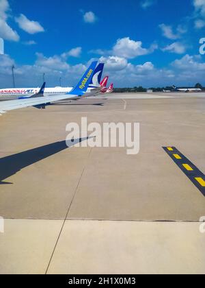Zaporizhzhia, Ukraine - 11. Mai 2021: Ukraine International Airlines Boeing 737. Neue Flugzeuge in der Flotte der Fluggesellschaft. Stockfoto