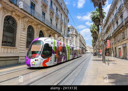 Montpellier, Frankreich - 24. Mai 2015: Tram Tramway de Montpellier öffentliche Verkehrsmittel in der Rue de Maguelone in Montpellier, Frankreich Stockfoto