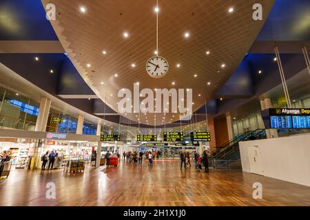 Kopenhagen, Dänemark - 3. Oktober 2019: Kopenhagen Kastrup Flughafen (CPH) Terminal Gebäude in Dänemark. Stockfoto