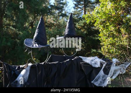 Halloween-Festival. Herbstrückgrat. Dekoration. halloween Hüte Stockfoto