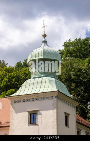 Uhrenturm aus der Renaissance des 16. Jahrhunderts die Burg Sucha Beskidzka wird auch als kleines Wawel, Sucha Beskidzka, Polen, bezeichnet Stockfoto