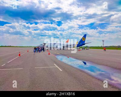 Zaporizhzhia, Ukraine - 11. Mai 2021: Ukraine International Airlines Boeing 737. Neue Flugzeuge in der Flotte der Fluggesellschaft. Stockfoto