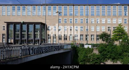 Köln, Deutschland - 11. Juni 2021: hauptgebäude der universität zu köln Stockfoto