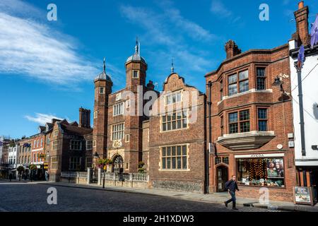 Guildford, 6. Oktober 2021: GV aus dem Stadtzentrum von Guildford Stockfoto