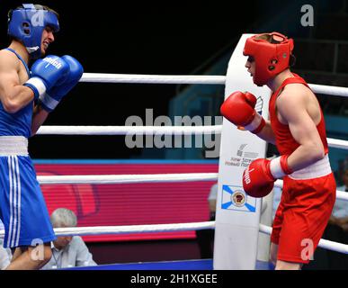 Orenburg, Russland - Mai 7, 2017 Jahr: jungen Boxer in der Meisterschaft von Russland konkurrieren in Boxen bei Junioren, 1999-2000 geboren Stockfoto