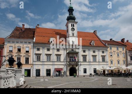 Das Rathaus von Maribor, befindet sich am Hauptplatz dieser wichtigen slowenischen Stadt. Stockfoto