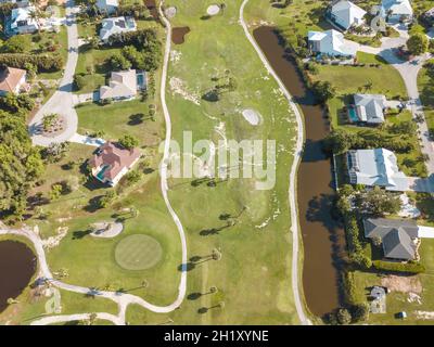 Bokeelia, FL, USA: Luftaufnahme mit Golfplatzhäusern Stockfoto