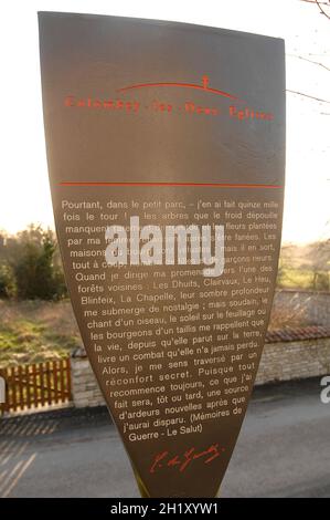FRANKREICH. HAUTE-MARNE (52). COLOMBEY-LES-DEUX-EGLISES. AUSZÜGE AUS DEM BUCH 'MEMOIRES DE GUERRE' VON GENERAL DE GAULLE ÜBER DAS DORF COL Stockfoto
