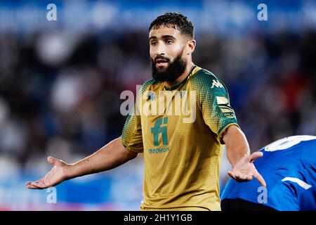 Vitoria, Spanien. Oktober 2021. Nabil Fekir von Real Betis während des Fußballspiels der spanischen Meisterschaft La Liga zwischen Deportivo Alaves und Real Betis Balompie am 18. Oktober 2021 in Mendizorrotza in Vitoria, Spanien - Foto: Ricardo Larreina/DPPI/LiveMedia Kredit: Unabhängige Fotoagentur/Alamy Live News Stockfoto