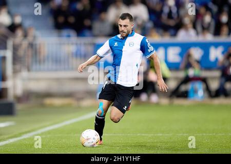 Vitoria, Spanien. Oktober 2021. Luis Rja von Alaves während des Fußballspiels der spanischen Meisterschaft La Liga zwischen Deportivo Alaves und Real Betis Balompie am 18. Oktober 2021 in Mendizorrotza in Vitoria, Spanien - Foto: Ricardo Larreina/DPPI/LiveMedia Kredit: Unabhängige Fotoagentur/Alamy Live News Stockfoto