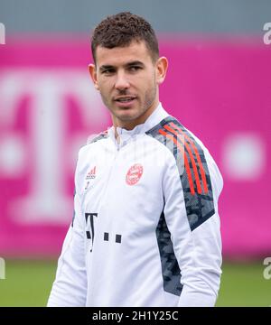 München, Deutschland. Oktober 2021. Fußball: Champions League, Benfica Lissabon - FC Bayern, Gruppenphase, Abschlusstraining FC Bayern auf dem Trainingsgelände in der Säbener Straße. Lucas Hernandez. Quelle: Sven Hoppe/dpa/Alamy Live News Stockfoto