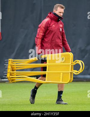 München, Deutschland. Oktober 2021. Fußball: Champions League, Benfica Lissabon - FC Bayern, Gruppenphase, Abschlusstraining FC Bayern auf dem Trainingsgelände in der Säbener Straße. Trainer Julian Nagelsmann. Quelle: Sven Hoppe/dpa/Alamy Live News Stockfoto