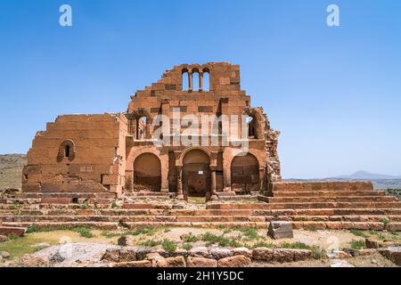 Eines der frühesten erhaltenen christlichen Denkmäler in Armenien - Yererouk Basilika aus dem 4. Jahrhundert in der armenischen Provinz Shirak Stockfoto