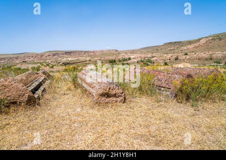 Eines der frühesten erhaltenen christlichen Denkmäler in Armenien - Yererouk Basilika aus dem 4. Jahrhundert in der armenischen Provinz Shirak Stockfoto