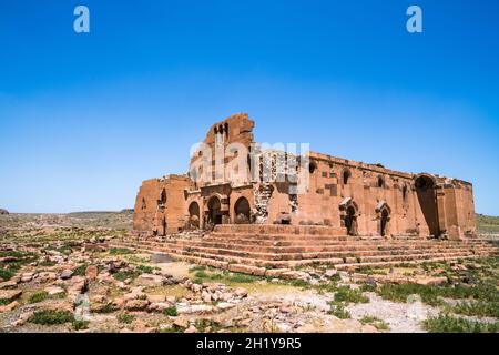 Eines der frühesten erhaltenen christlichen Denkmäler in Armenien - Yererouk Basilika aus dem 4. Jahrhundert in der armenischen Provinz Shirak Stockfoto