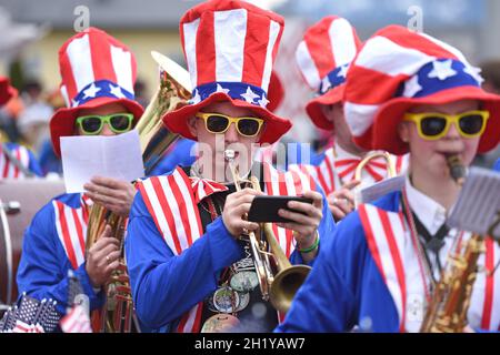 Fasching im Salzkammergut - hier wird noch richtig zünftig veranstaltet - auf dem Bild eine „amerikanische Brass-Band“ bei einer Faschingveranstaltung (ob Stockfoto