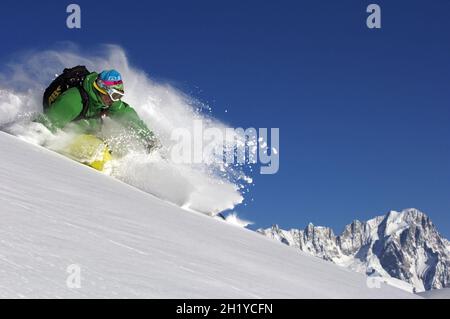 OFF-PISTE SKIFAHREN SKIGEBIET LA ROSIERE, HAUTE TARENTAISE, ALPEN, SAVOYEN (73), FRANKREICH Stockfoto