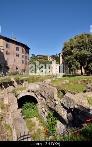 Ruinen des zweiten jüdischen Ghettos (Ghettarello) auf der Piazza di Monte Savello, Rom, Italien Stockfoto