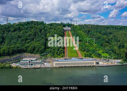 Herdecke, Nordrhein-Westfalen, Deutschland - RWE Pumpspeicherkraftwerk Herdecke am Hengsteysee. Lake Hengstey, fertiggestellt 1929 und in Betrieb Stockfoto