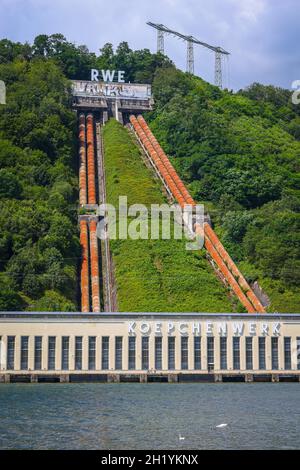 Herdecke, Nordrhein-Westfalen, Deutschland - RWE Pumpspeicherkraftwerk Herdecke am Hengsteysee. Lake Hengstey, fertiggestellt 1929 und in Betrieb Stockfoto