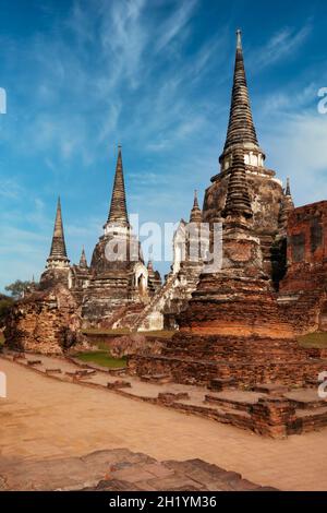 Die Ruinen von ayutthaya, Wat Phra Si Sanphet, am Morgen in Thailand während des Tages Stockfoto