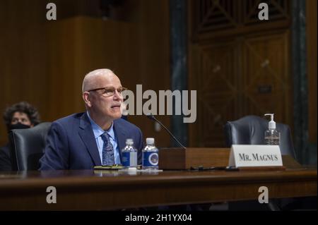 Washington, Usa. Oktober 2021. Chris Magnus erscheint am Dienstag, den 19. Oktober 2021, vor einer Anhörung des US-amerikanischen Senats-Ausschusses für Finanzen, um seine Ernennung zum Kommissar für US-Zoll- und Grenzschutz, Department of Homeland Security, auf dem Capitol Hill in Washington, DC, zu prüfen. Foto von Rod Lampey/UPI Credit: UPI/Alamy Live News Stockfoto