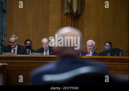 Washington, Usa. Oktober 2021. Chris Magnus erscheint am Dienstag, den 19. Oktober 2021, vor einer Anhörung des US-amerikanischen Senats-Ausschusses für Finanzen, um seine Ernennung zum Kommissar für US-Zoll- und Grenzschutz, Department of Homeland Security, auf dem Capitol Hill in Washington, DC, zu prüfen. Foto von Rod Lampey/Pool/ABACAPRESS.COM Quelle: Abaca Press/Alamy Live News Stockfoto