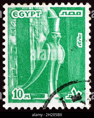 ÄGYPTEN - UM 1978: Eine in Ägypten gedruckte Briefmarke zeigt die Statue des Horus, um 1978 Stockfoto