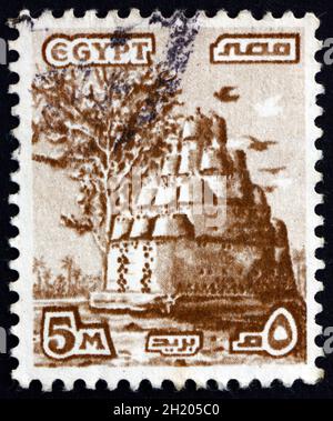 ÄGYPTEN - UM 1978: Eine in Ägypten gedruckte Briefmarke zeigt Birdhouse, um 1978 Stockfoto