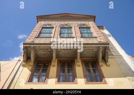 Türkischer Holzbalkon, Altstadt, Rethymno, Kreta, Griechenland Stockfoto