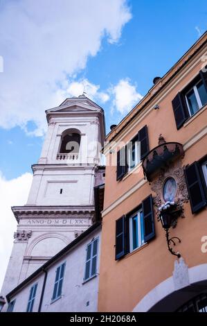 Kirche Trinità dei Monti an der Spanischen Treppe in Rom, Italien. Stockfoto