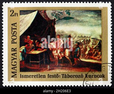 UNGARN - UM 1976: Eine in Ungarn gedruckte Briefmarke zeigt das Lager der Kurucs, Gemälde eines unbekannten Malers, 300. Geburtstag von Franz II. Rakoczy, Stockfoto